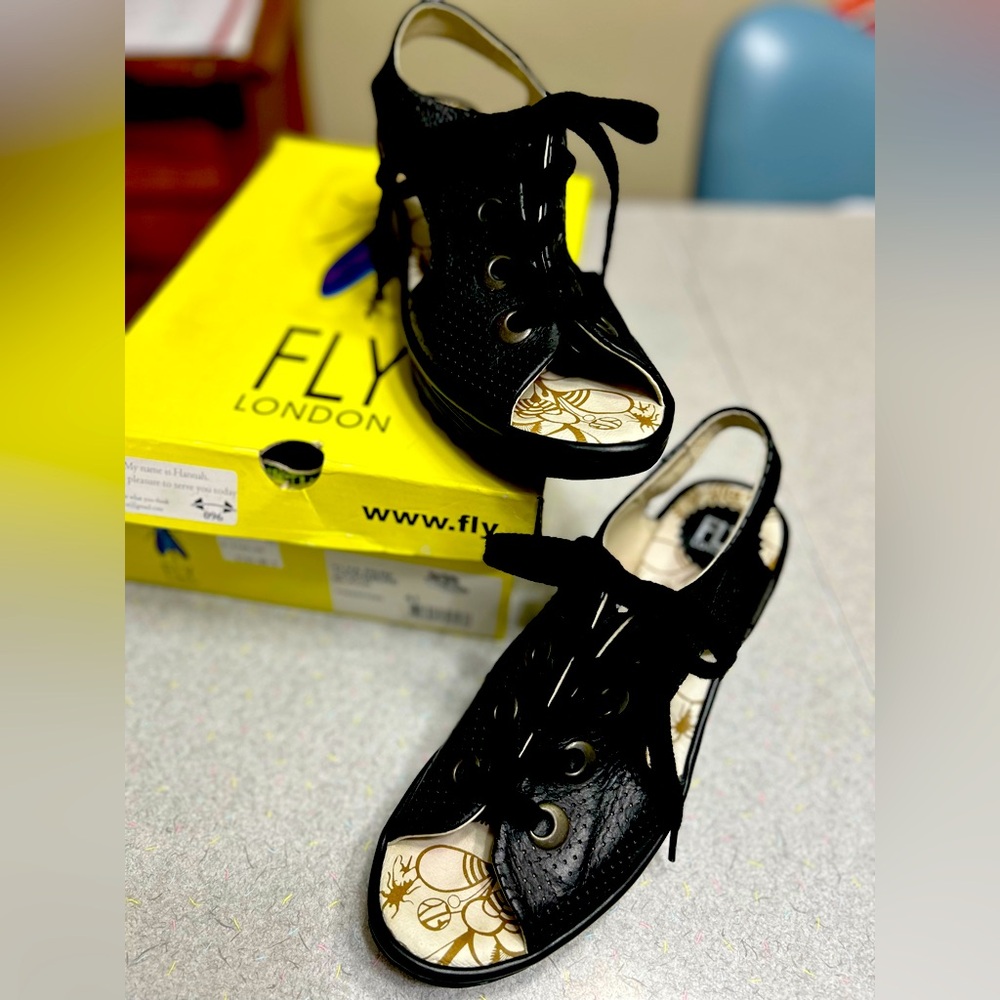 Ladies Fly London YVLA Cashmere black sandals.